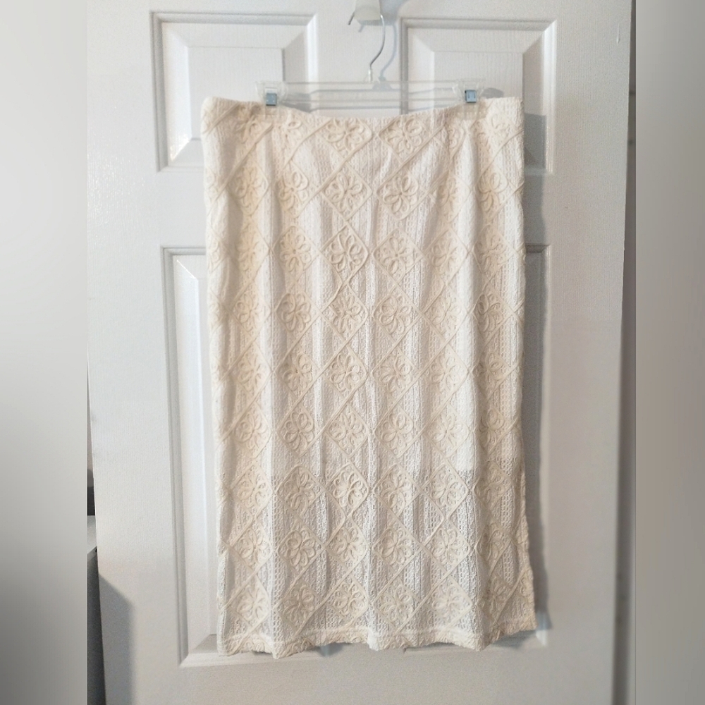 Solitaire Cream Lacey Midi Skirt